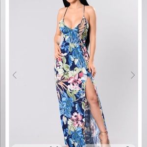 Greetings From Hawaii Dress - Navy/Floral